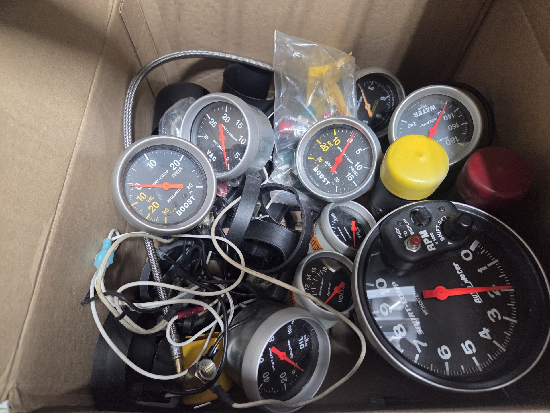 Autometer sport / pro-comp gauges - lot
